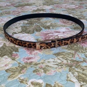 Two sided women’s belt. Black and leopard